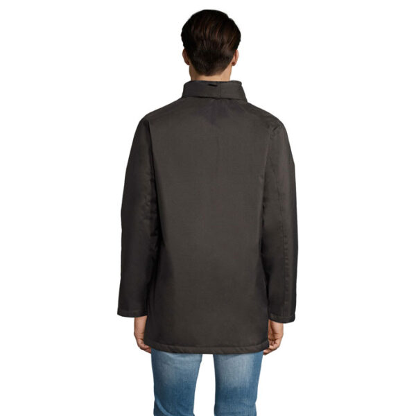 s02109-cr-back ROBYN