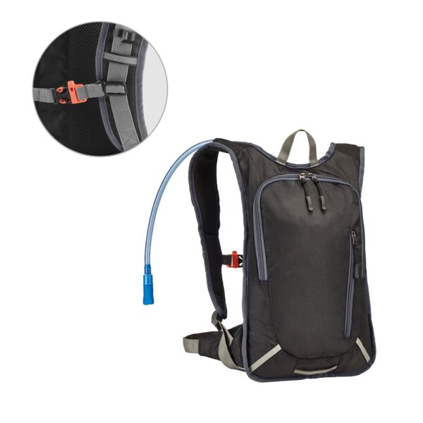MOUNTI. 420D sports backpack with water tank 2 L