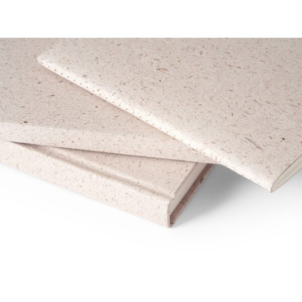 ORGANIC RIGID. A5 notepad with hard cover made from organic elephant matter (80%)