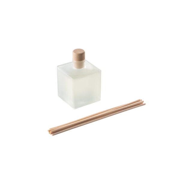 YEUN. Diffuser sticks in glass bottle