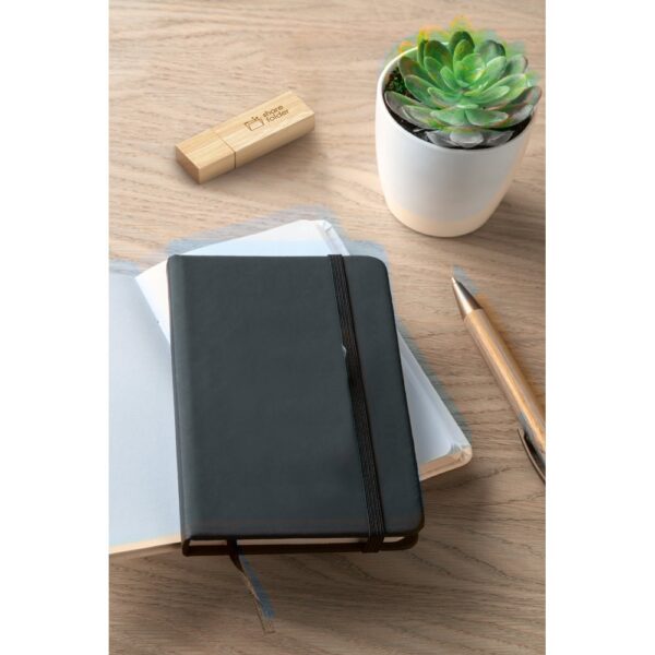 VENTER 16GB. 16GB bamboo USB flash drive