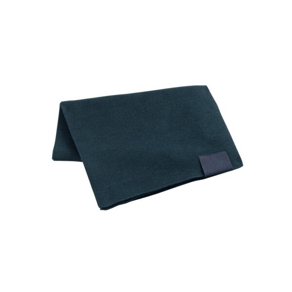 SERENITY. Scarf in recycled polyester (100% rPET) with a stitched detail for personalisation