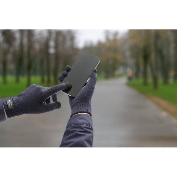 BURROW. Gloves made from recycled polyester (100% rPET), with touch tips