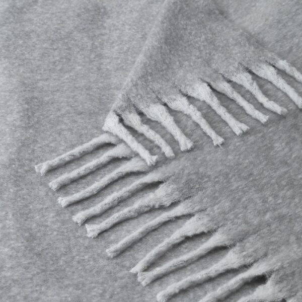 COMFY. Blanket in recycled polyester (100% rPET) (300 g/m²), with a mohair feel