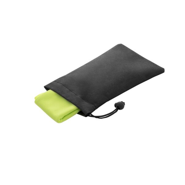 BERNAL. Recycled polyester (100% rPET) fitness cooling towel with non-woven pouch