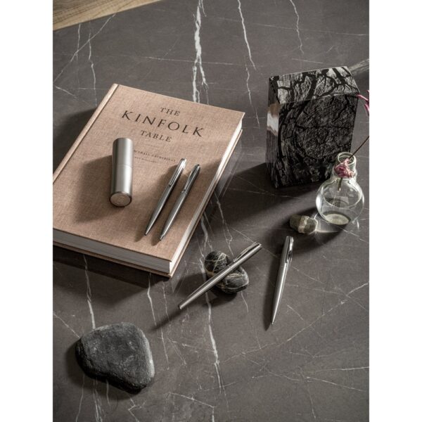 CHRIS. Ballpoint pen with stainless steel body (53% rSS) with clip