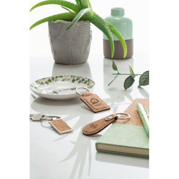 95051_amb MILLAU. Cork keyring