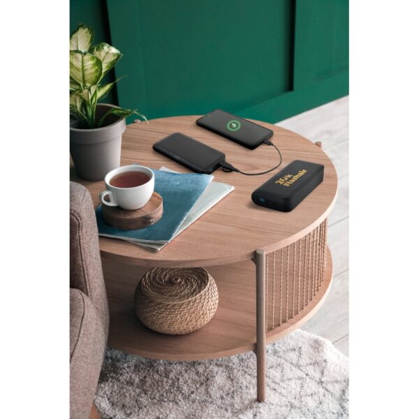 BECKER 10. 10.000 mAh power bank in recycled ABS (100% rABS) with 15W superfast wireless charger