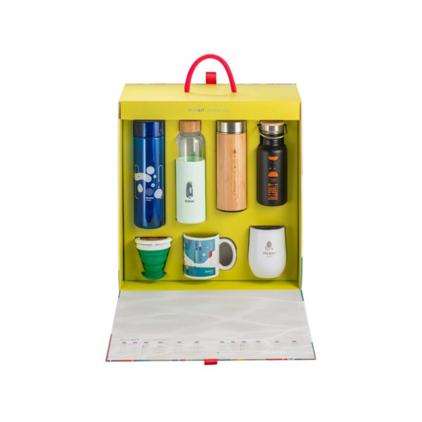 70080_100-e DRINKIT SHOWCASE. Customized drinkware showcase