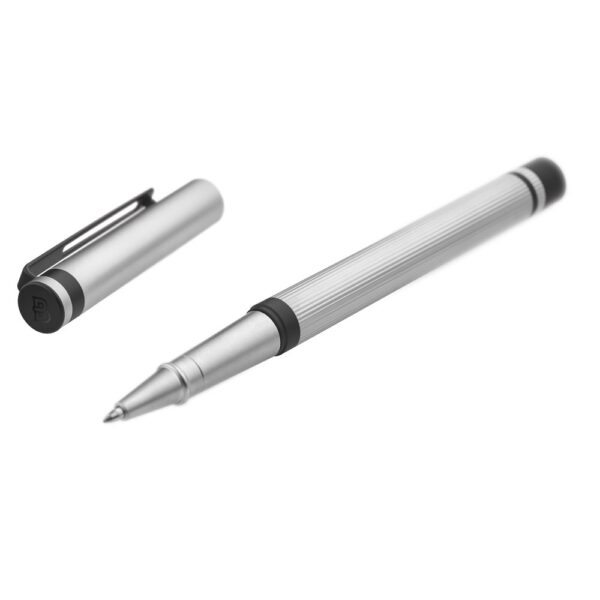 STAIN. Metal roller and stainless steel clip