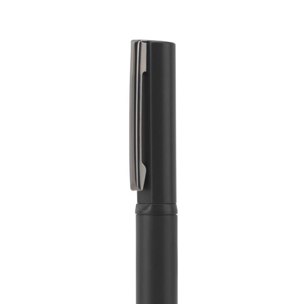 ELSIE. Elegant metal ballpoint (60% recycled)