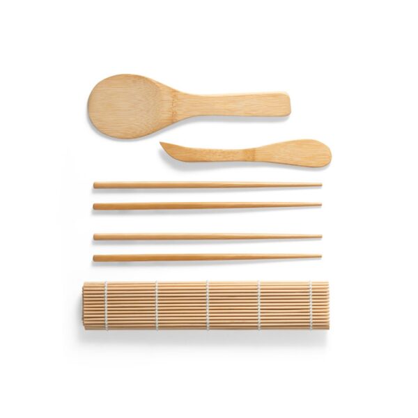 MORIMOTO. Sushi set in bamboo