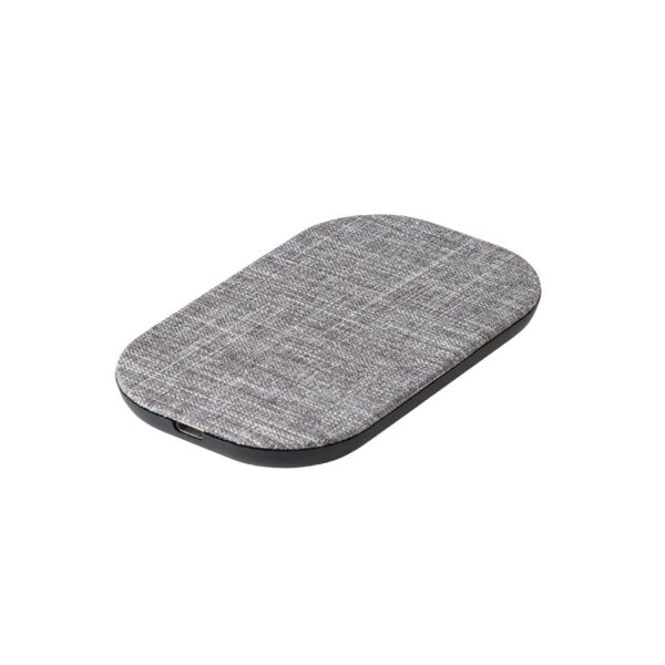 RENEWAL CHARGER. Fast 10W wireless charger in recycled PET (100% rPET)