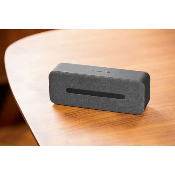 THUNDER. Portable speaker with microphone