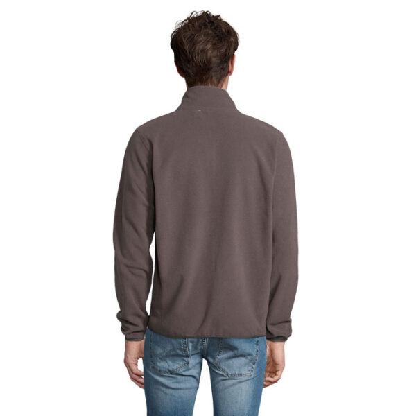 s03823-cr-back FACTOR MEN