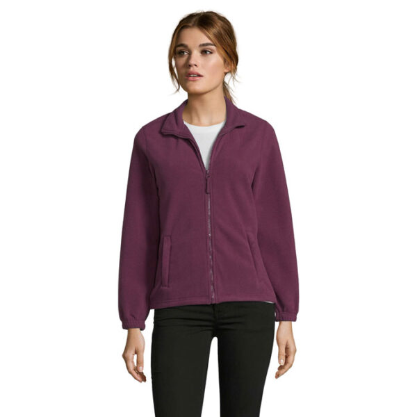 s54500-bg.jpg NORTH WOMEN