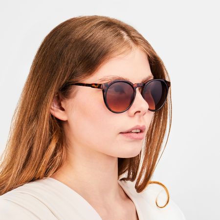 CGS218Y-9 Cacharel Sunglasses Alesia Brown