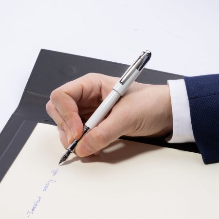 Fountain pen Classicals Chrome White