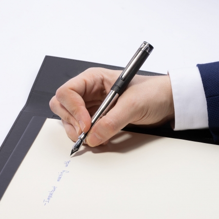 Fountain pen Prestige Chrome Black