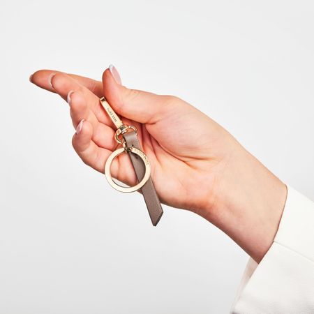 HAK311H-4 HUGO BOSS Key ring Triga Taupe