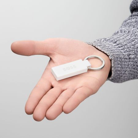 HAK421W-3 BOSS Key ring Edge Iconic White