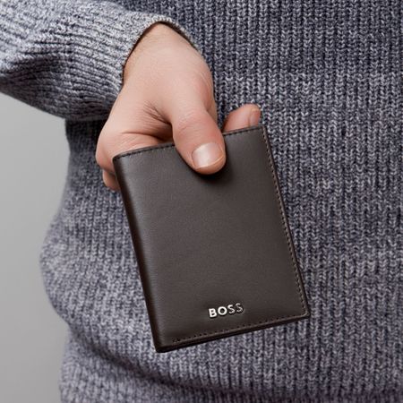 HLE403Y-5 BOSS Folding card holder Classic Smooth Brown