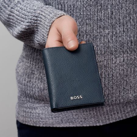 HLF416N-5 BOSS Card holder Trifold Classic Grained Navy