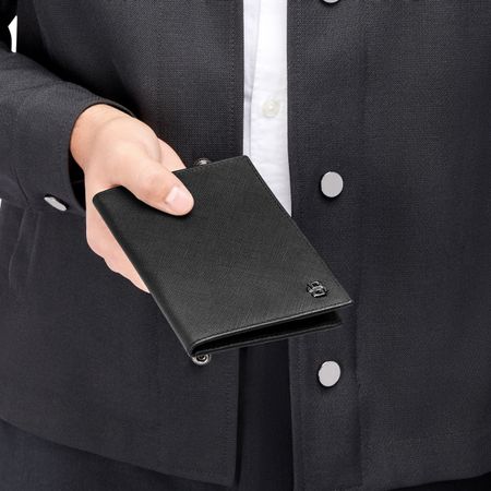 HLP526A-5 BOSS Passport holder Double B Saffiano Black