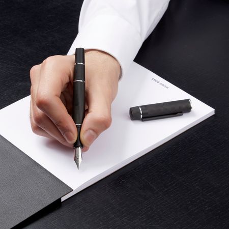 HSF4852A-6 HUGO BOSS Fountain pen Core Black