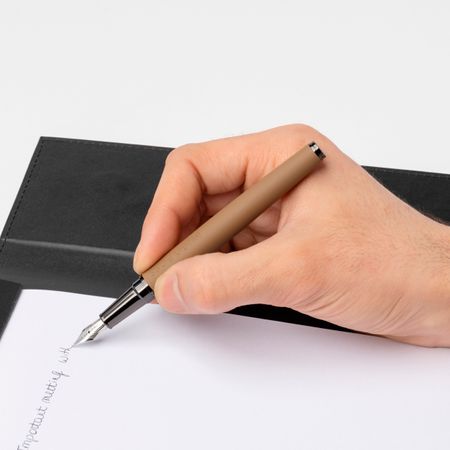 HUGO BOSS Fountain pen Loop Camel Iconic