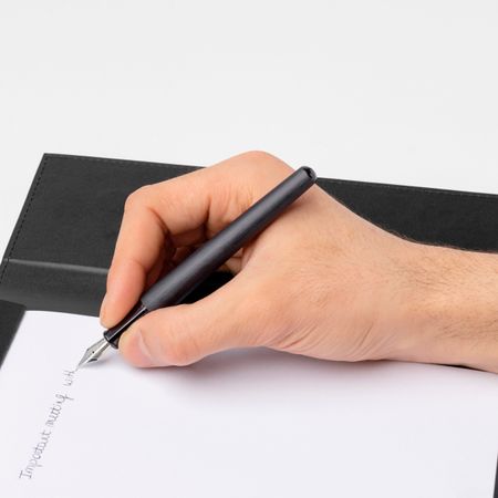 HUGO BOSS Fountain pen Contour Iconic
