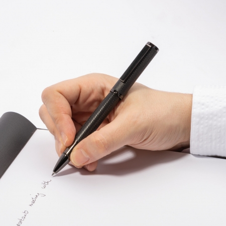 HSI1065D-5 HUGO BOSS Rollerball pen Formation Herringbone Gun