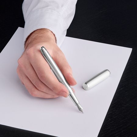 HUGO BOSS Fountain pen Pace Chrome