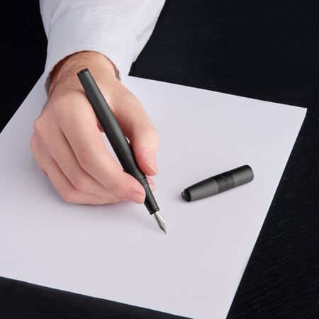 HSQ4832A-7 HUGO BOSS Fountain pen Grid Black