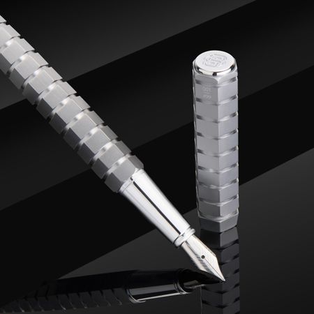 HUGO BOSS Fountain pen Nexus Chrome ( Limited Edition)