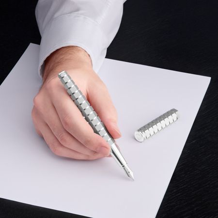 HUGO BOSS Fountain pen Nexus Chrome ( Limited Edition)