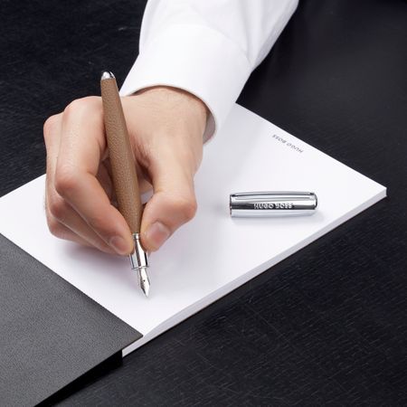 HSU4102X-5 HUGO BOSS Fountain pen Pure Iconic Camel