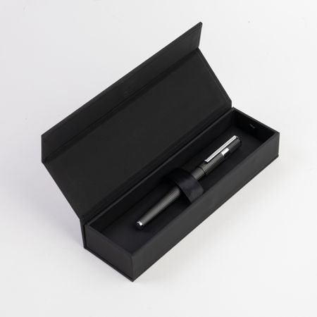 HUGO BOSS Fountain pen Gear Pinstripe Black / Chrome