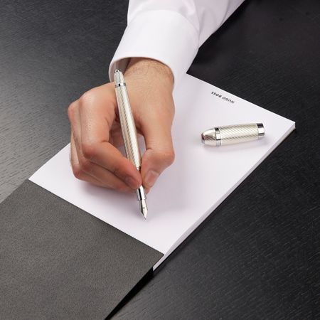 HSW4452C-5 HUGO BOSS Fountain pen Arc Futurist Silver