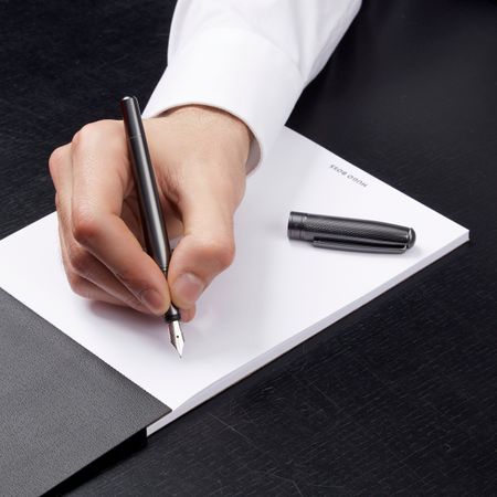 HUGO BOSS Fountain pen Essential Metal Gun