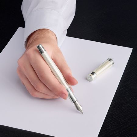 HSY5982C-6 HUGO BOSS Fountain pen Eclat Silver