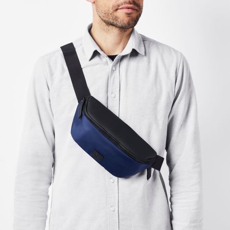 NTJ328N-6 Cerruti 1881 Waistpack Block Navy