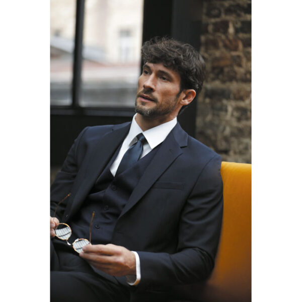 n03182-oq-picture1 BLAISE MEN